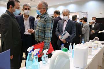 نمایشگاه تلاش های مدافعان سلامت دانشگاه و دستاوردهای دانشگاه و استان در تولید لوازم حفاظت فردی و مواد ضدعفونی 99.03.12 